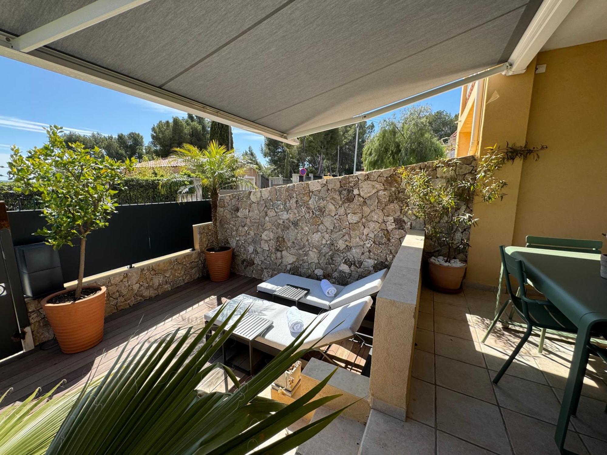 סנרי-סור-מר Confortable T2 Vue Mer Avec Terrasse Amenagee Et Parking Prive, Plage Et Port A Pied מראה חיצוני תמונה